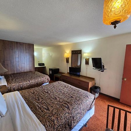 Oyo Sandman Inn Eagle Grove Exterior photo