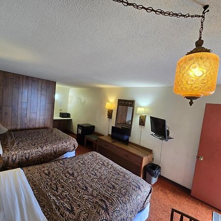 Oyo Sandman Inn Eagle Grove Exterior photo