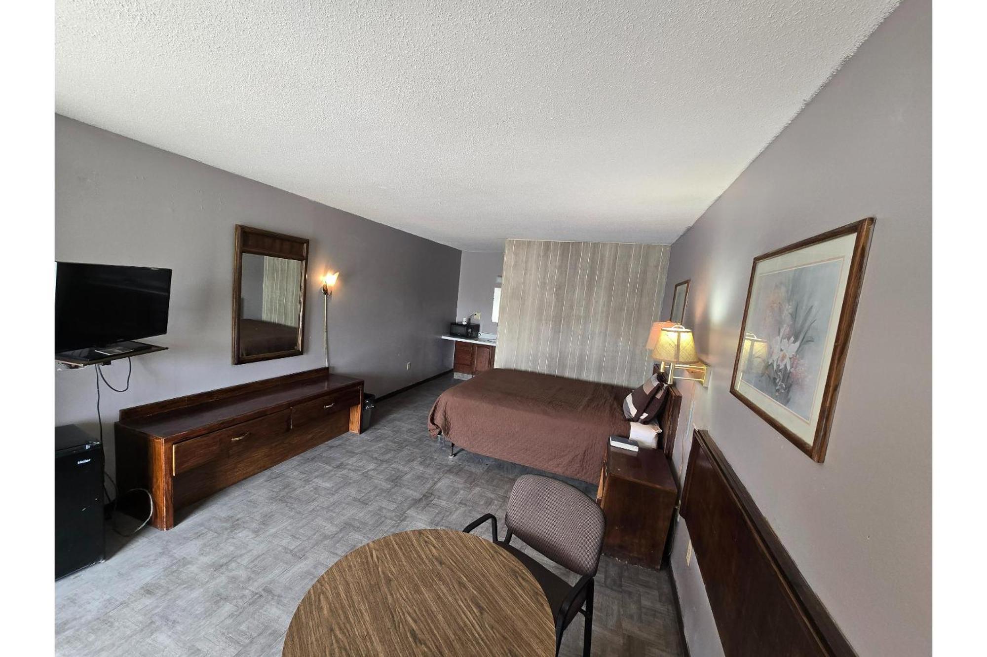 Oyo Sandman Inn Eagle Grove Exterior photo