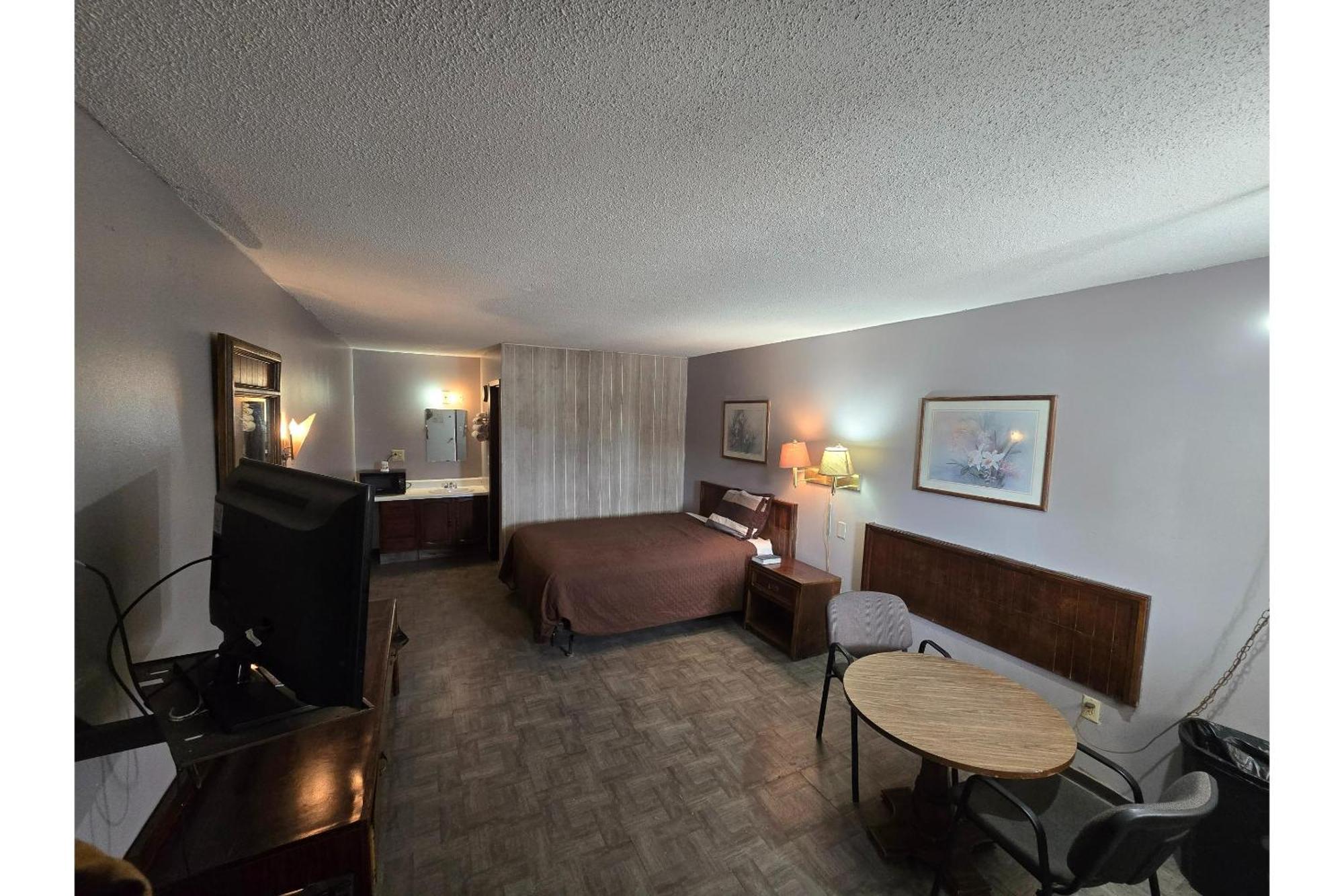 Oyo Sandman Inn Eagle Grove Exterior photo