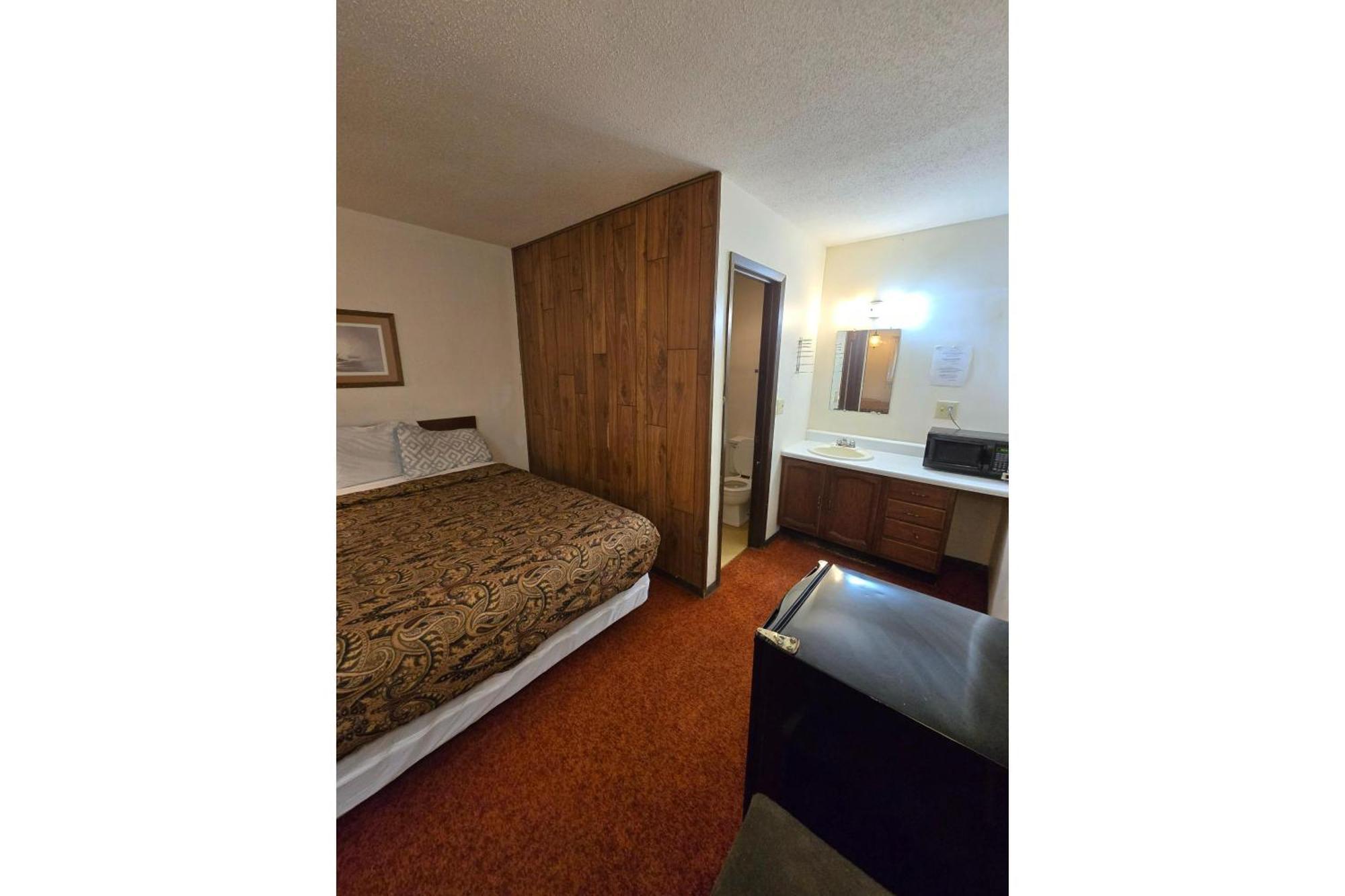 Oyo Sandman Inn Eagle Grove Exterior photo