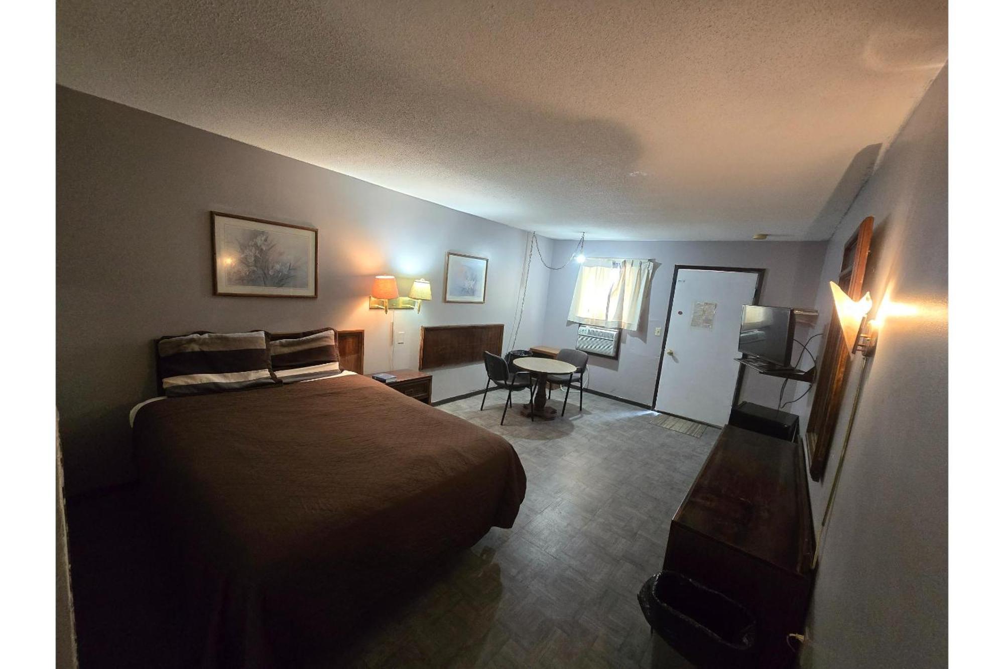 Oyo Sandman Inn Eagle Grove Exterior photo