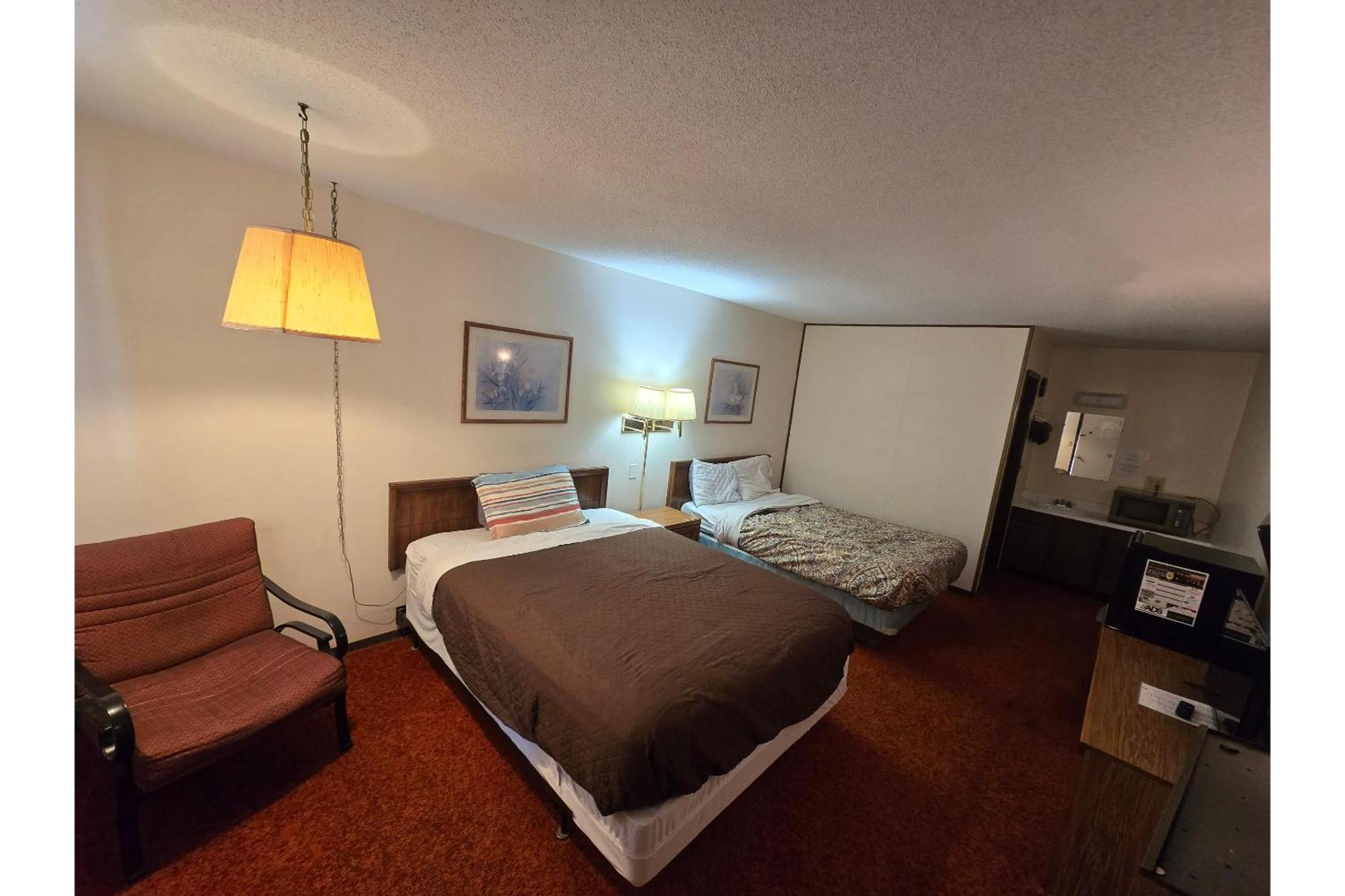 Oyo Sandman Inn Eagle Grove Exterior photo